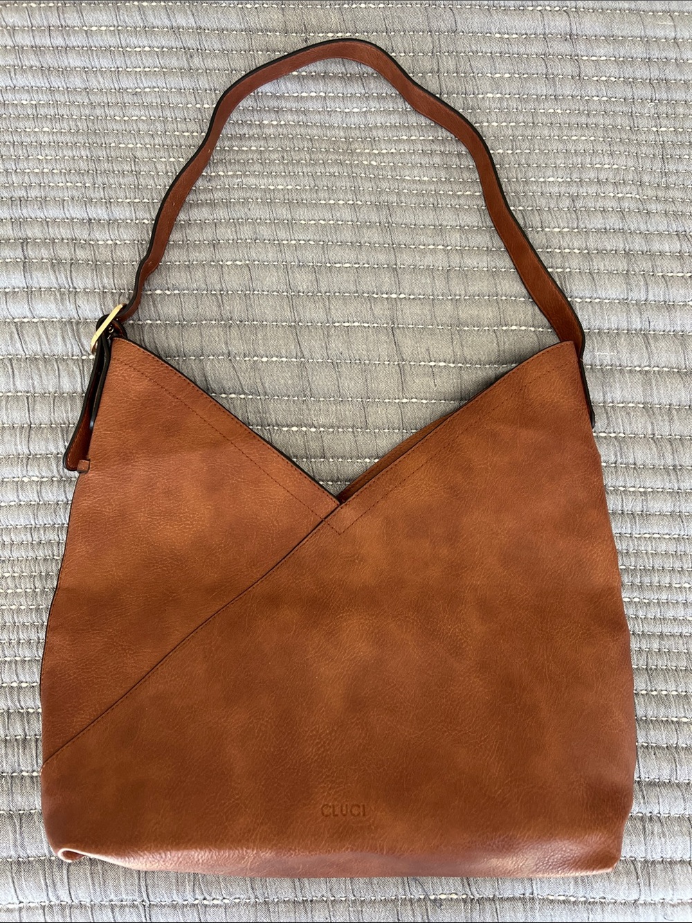 Cluci Classic Tan Leather Shoulder Bag